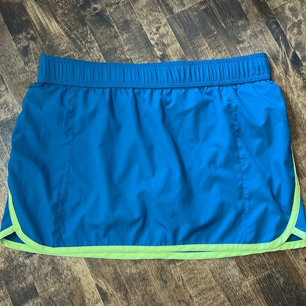 COLUMBIA Teal Omni Freeze Zero w/ Sweat Activated Cooling Skort Size Medium